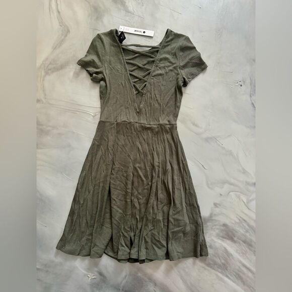 NWT New AQUA BLOOMINGDALES Ribbed Open Lace Up Black Military Green Gray Dress S - Picture 1 of 4